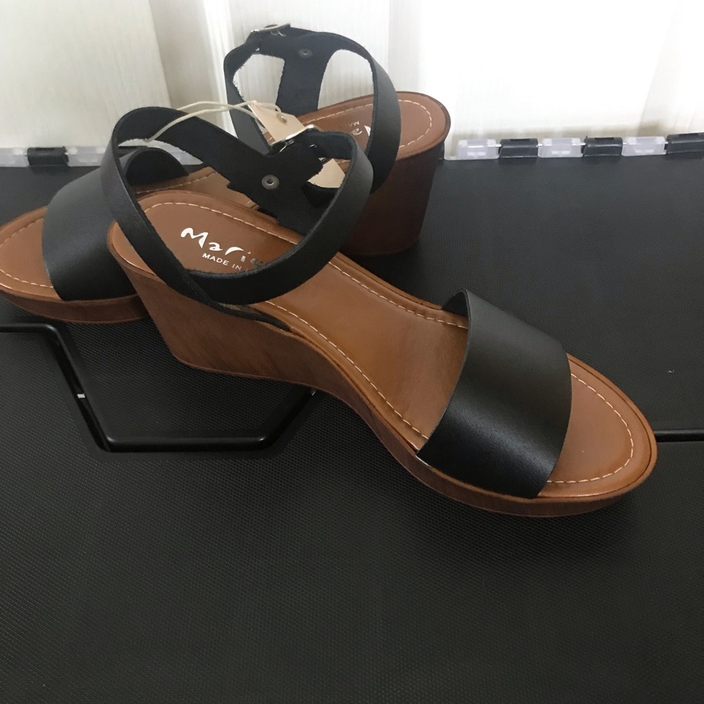 Wedge sandal - Picture 3 of 3
